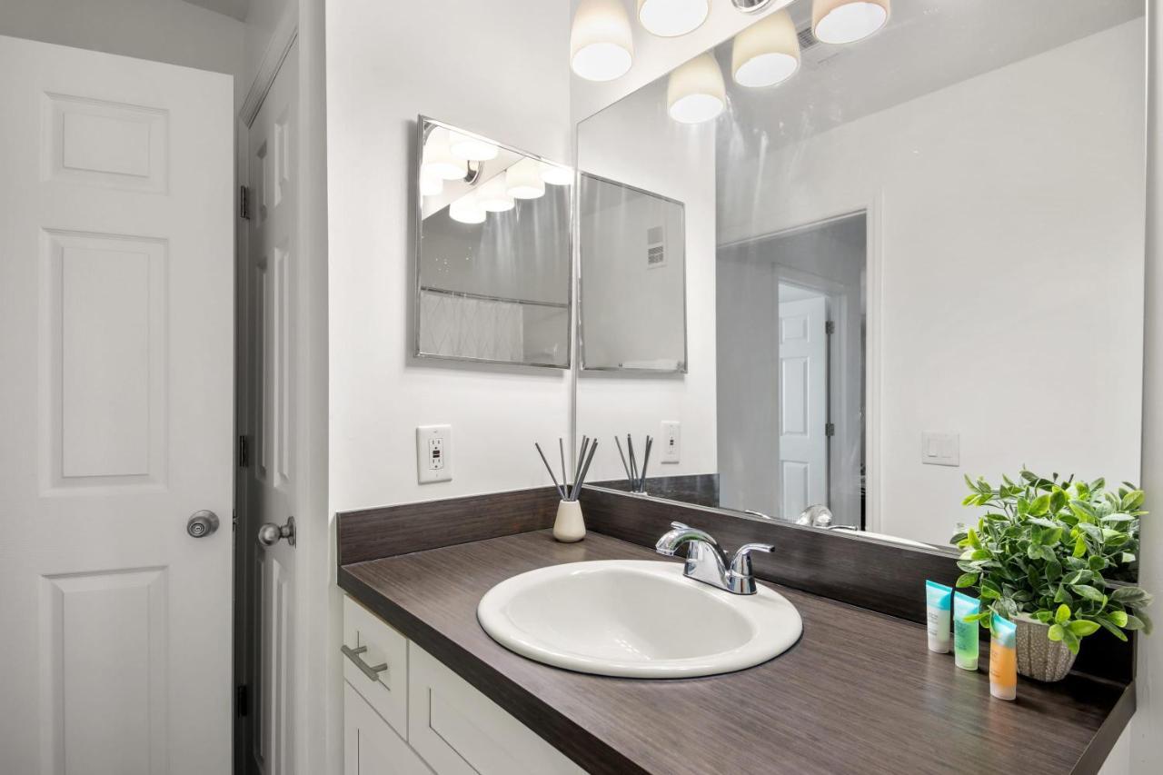 Comfy And Spacious 1Br W Pool Gym Workspace Bradenton Exteriér fotografie